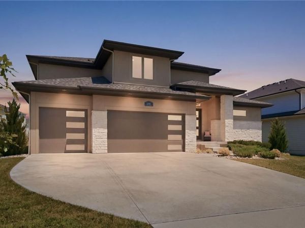 12406 W 170th Terrace, Overland Park, KS 66221
