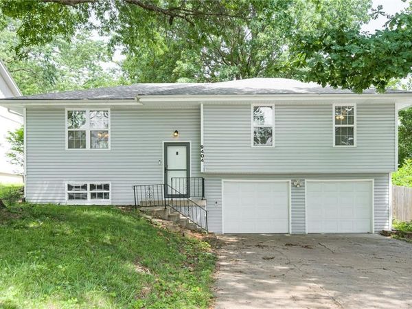 9404 NW 59th Terrace, Parkville, MO 64152