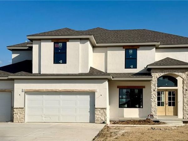 8211 NW 90TH Terrace, Kansas City, MO 64153