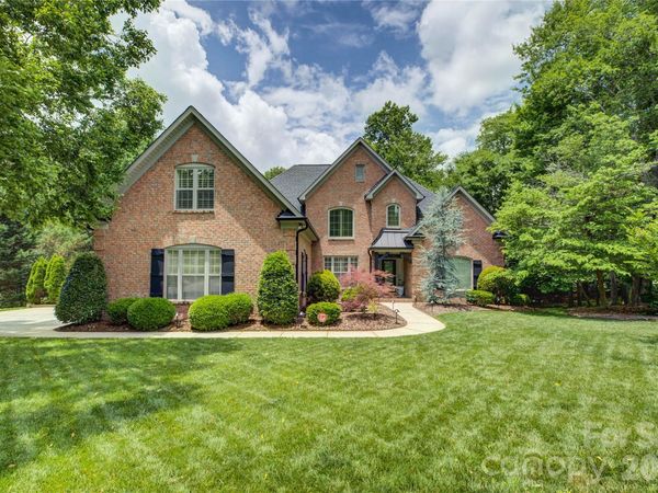 11404 Fernside Drive, Charlotte, NC 28227