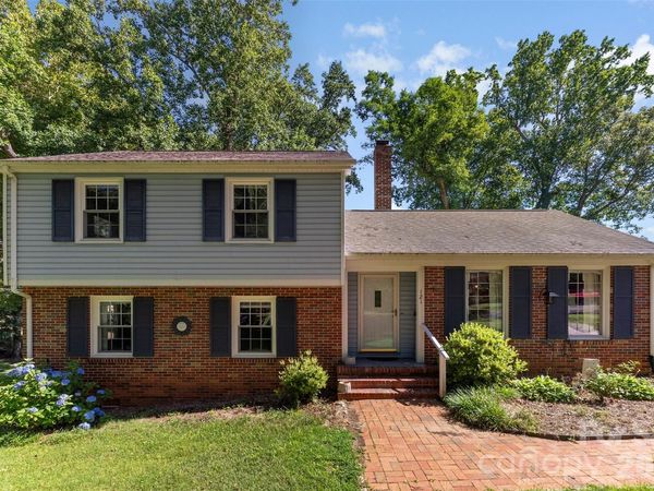121 E Summersby Street , Fort Mill, SC 29715