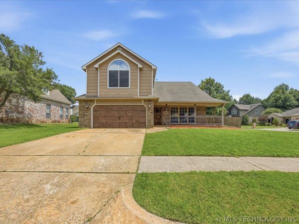 529 S Tamarack Avenue , Broken Arrow, OK 74012