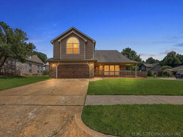 529 S Tamarack Avenue, Broken Arrow, OK 74012