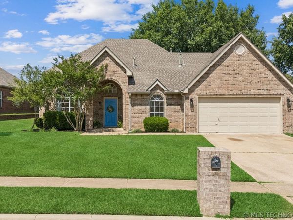 1607 Fir Drive, Sand Springs, OK 74063