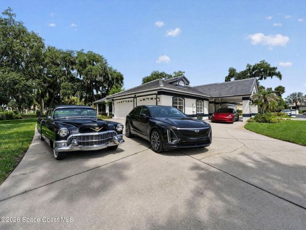802 Florencia Circle, Titusville, FL 32780