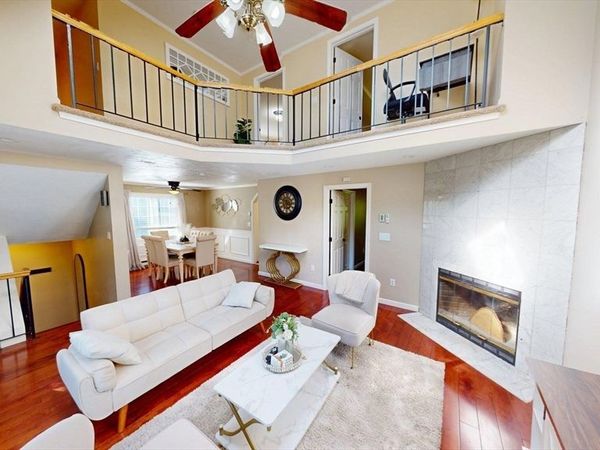 1 Jonathan Cir, Worcester, MA 01604