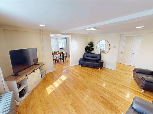 266 Webster St, Worcester, MA 01603