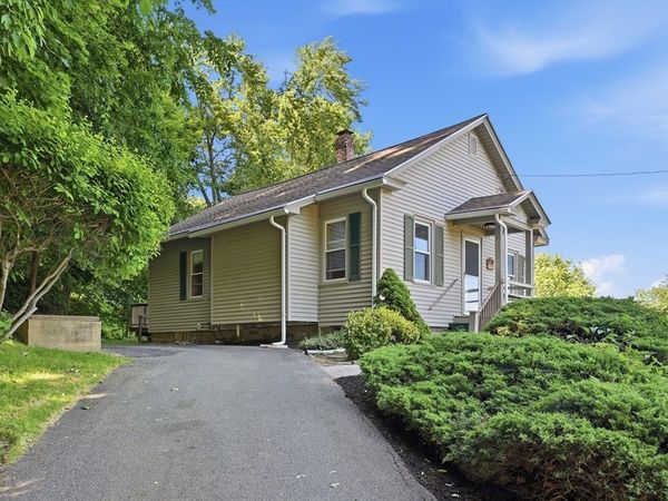 114 Field Street, West Springfield, MA 01089