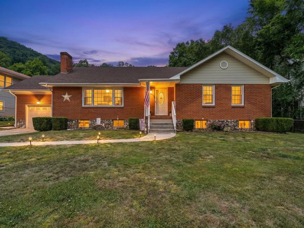 14742 Church ST , Eagle Rock, VA 24085