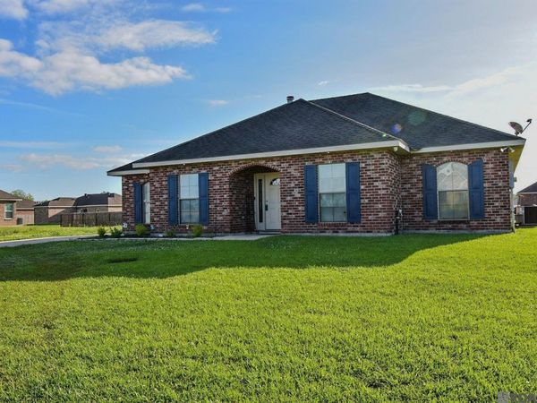 121 Therease Drive, Vacherie, LA 70090