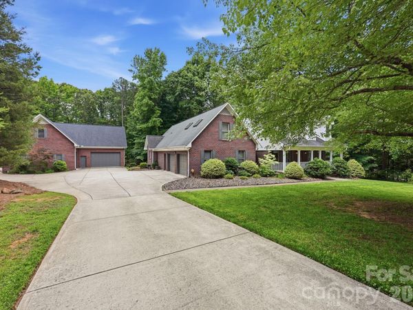 5330 Chester Court , Davidson, NC 28036