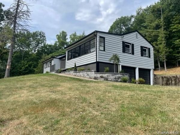 126 Roselawn Road , Highland Mills, NY 10930
