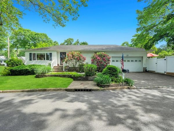 1 Pioneer Boulevard , Huntington Station, NY 11746