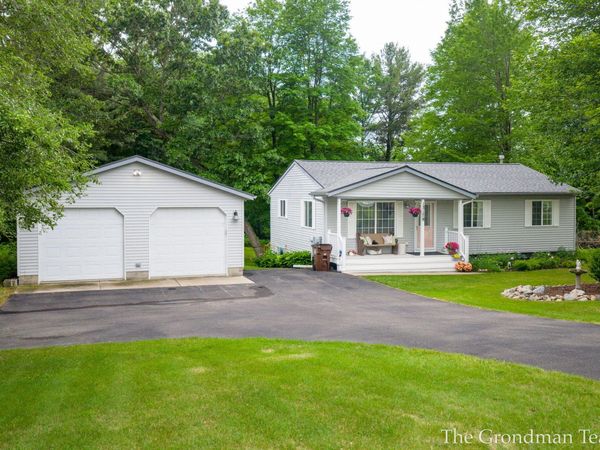 13178 Spruceridge Road, Gowen, MI 49326