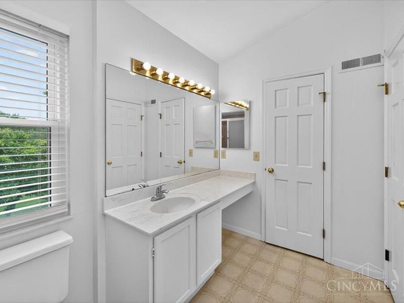 100 Thorobred Road, Loveland, OH 45140 Photo 31