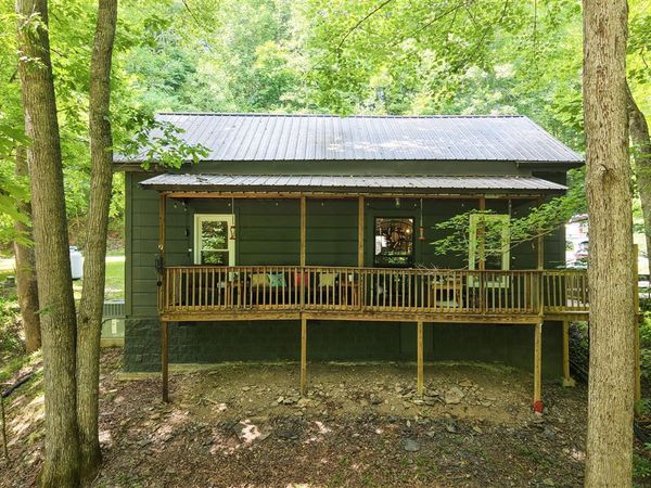 602 Akersville Road , Scottsville, KY 42164