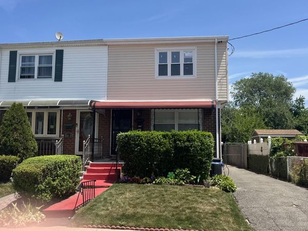 104-35 186th Street , Saint Albans, NY 11412