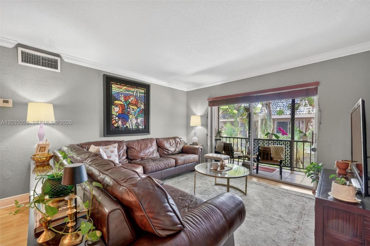 7917 SW 104th St, Unit 201F, Miami, FL 33156 Photo
