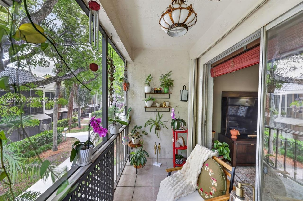 7917 SW 104th St, Unit 201F, Miami, FL 33156 Photo