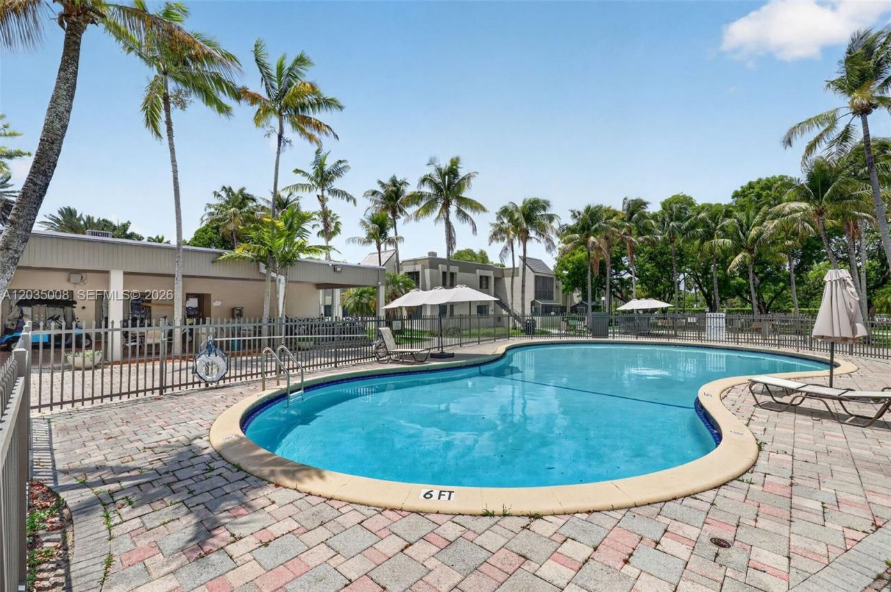 7917 SW 104th St, Unit 201F, Miami, FL 33156 Photo
