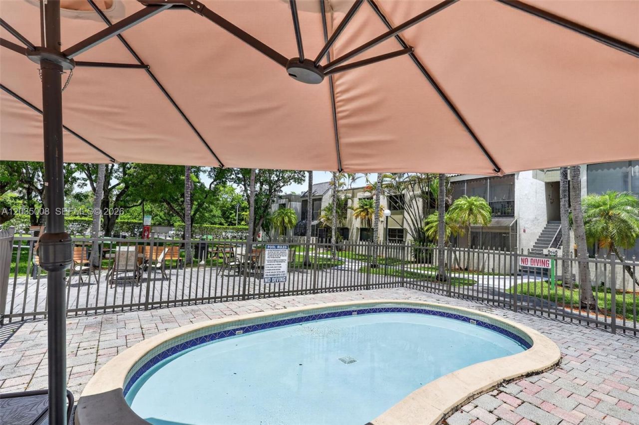 7917 SW 104th St, Unit 201F, Miami, FL 33156 Photo