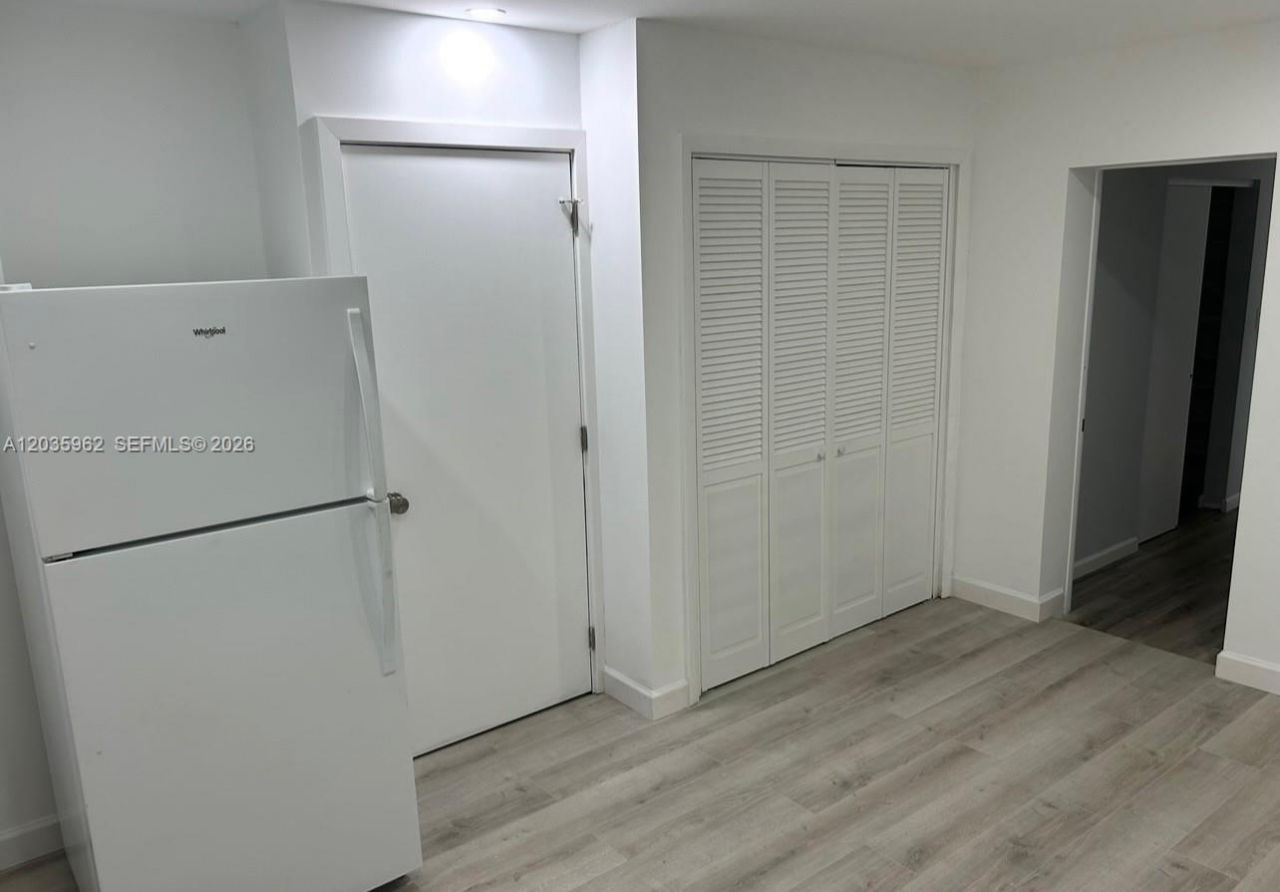 8764 SW 54th Ter, Unit Efficiency, Miami, FL 33165 Photo