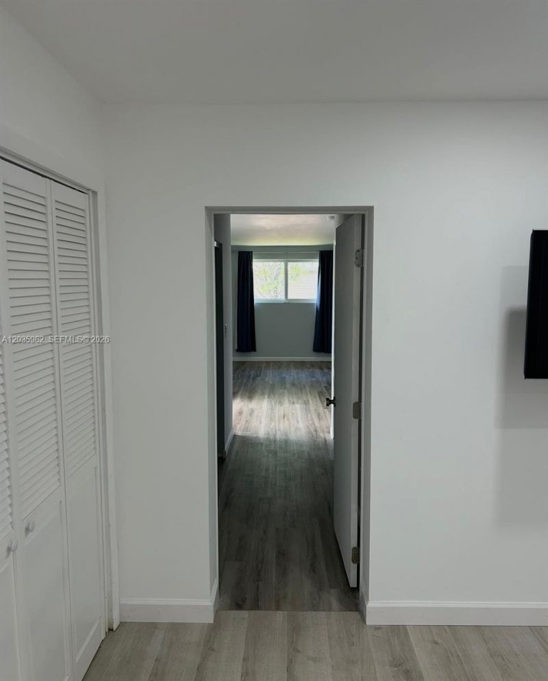 8764 SW 54th Ter, Unit Efficiency, Miami, FL 33165 Photo
