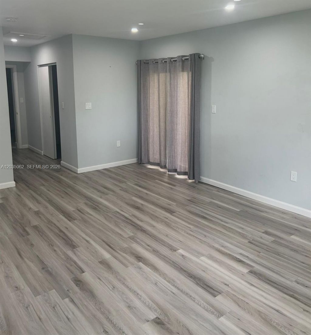 8764 SW 54th Ter, Unit Efficiency, Miami, FL 33165 Photo