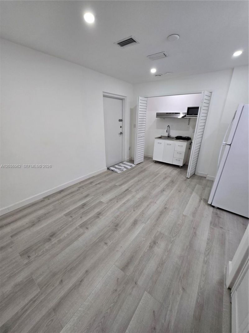 8764 SW 54th Ter, Unit Efficiency, Miami, FL 33165 Photo