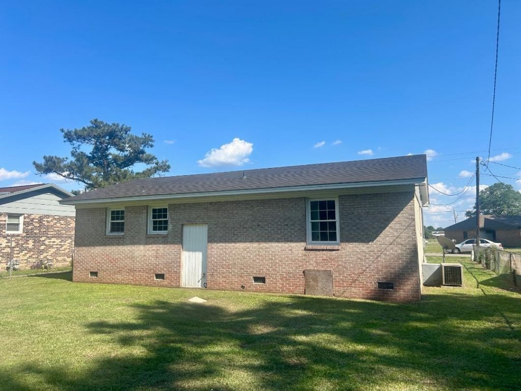 213 E Pickens St.  Photo 5