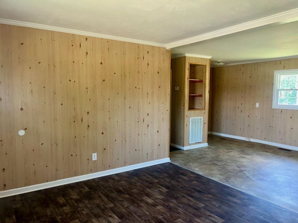 213 E Pickens St.  Photo 7