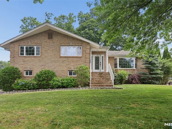153 Charlotte Place, Englewood Cliffs, NJ 07632