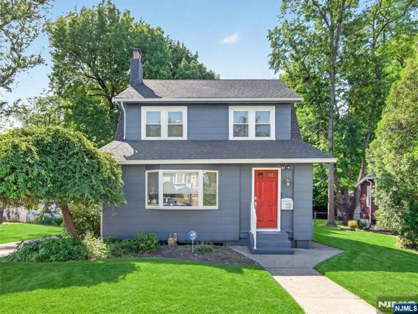 1134 Julia Street, TEANECK, NJ 07666