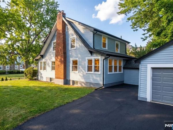 933 Maple Avenue, RIDGEFIELD, NJ 07657