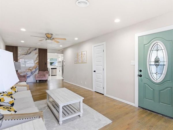 2125 Huntington Drive, Arlington, TX 76010