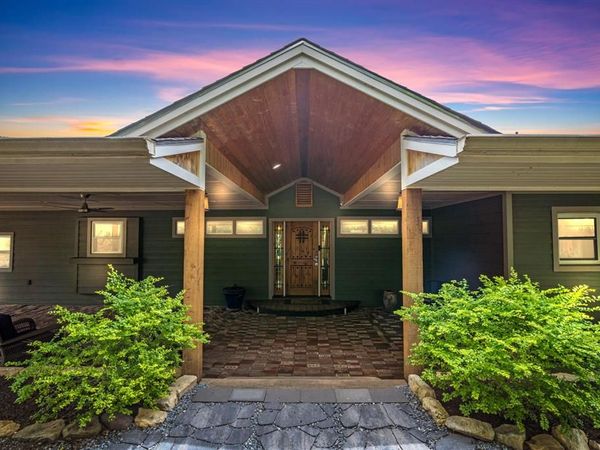 312 Mesquite Street, Glen Rose, TX 76043