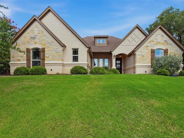 627 S Sugartree Drive , Lipan, TX 76462