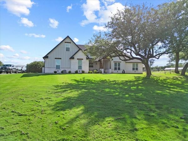 161 Helton Drive, Granbury, TX 76049
