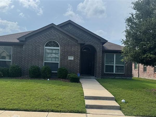 2122 Fair Weather Drive, Lancaster, TX 75146