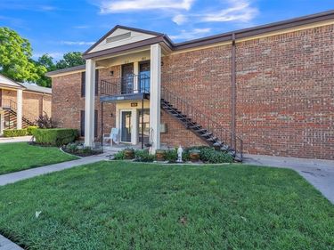 4024 Ridglea Country Club Drive, Unit 611, Fort Worth, TX 76126
