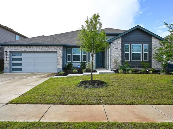 725 Golden Gate Park Road, Alvarado, TX 76009