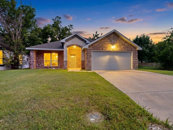 1615 Jones Street, Greenville, TX 75401