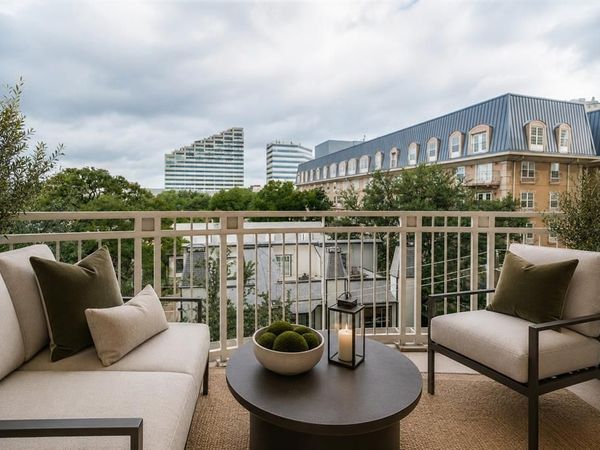 3225 Turtle Creek Boulevard, Unit 530, Dallas, TX 75219