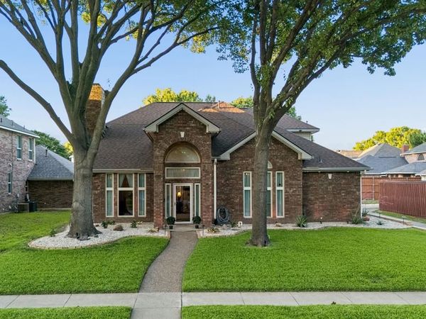 9105 Clearlake Drive, Rowlett, TX 75088