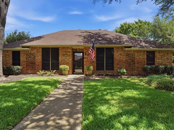 834 Meadowglen Circle, Coppell, TX 75019