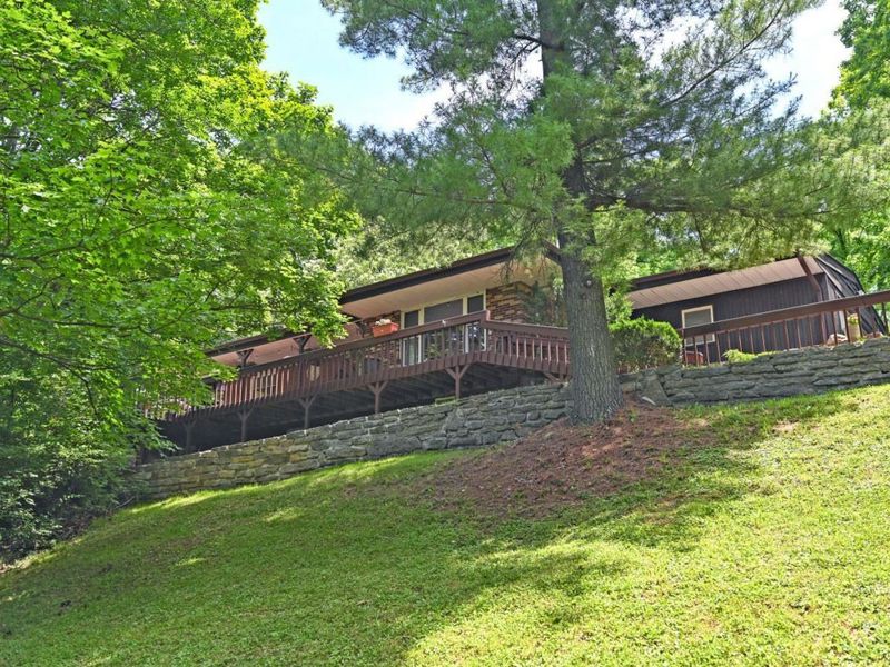 10854 Wyscarver Road, Sharonville, OH 45241 Photo 1