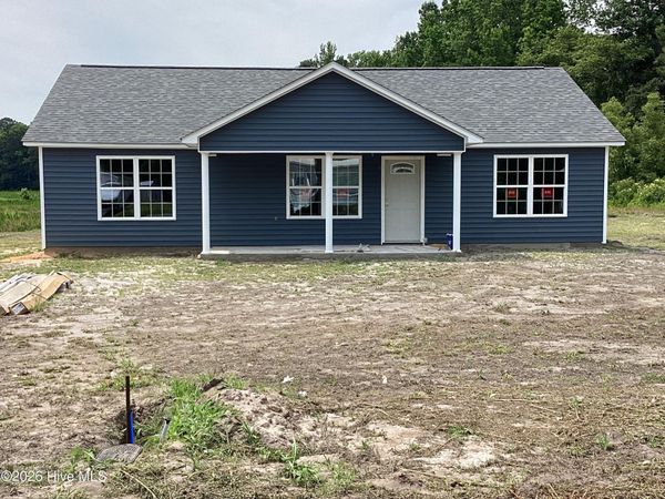 216 Hc Powers Road, Wallace, NC 28466