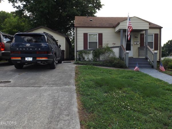 1230 Oakland St, Alcoa, TN 37701