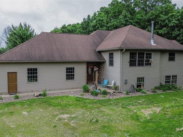 10231 Pine Rd, Fall Creek, WI 54742