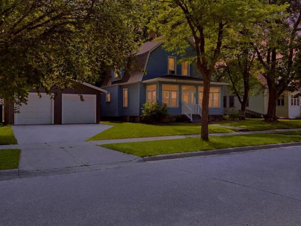 413 20th STREET S, La Crosse, WI 54601